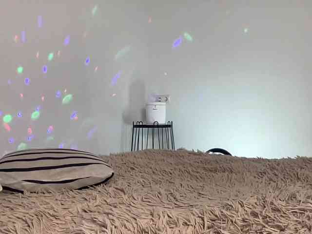krisstease webcam