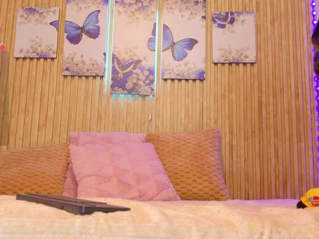 Moon-celeste's BongaCams show and profile