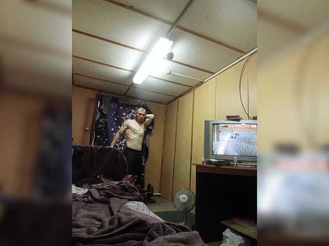 Crr8rYCNgYsBpTU