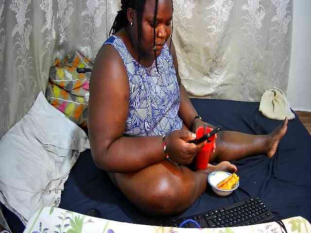 chubby-pritty webcam