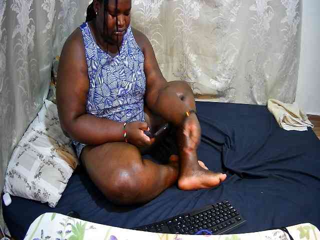 chubby-pritty webcam