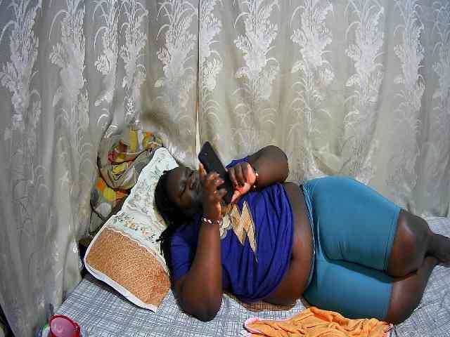 chubby-pritty webcam