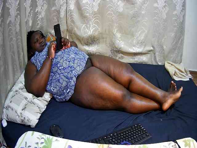 chubby-pritty Live Webcam on {site_name}