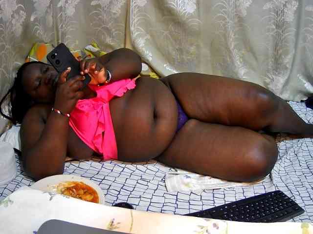 chubby-pritty webcam