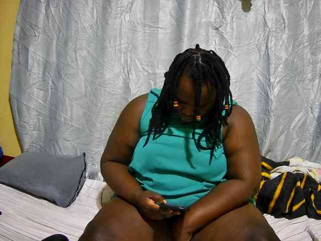 chubby-pritty webcam