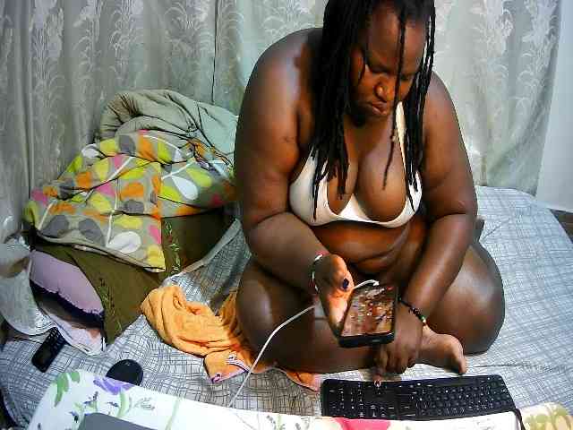 chubby-pritty webcam