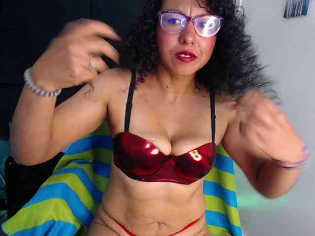 MystiicEva webcam