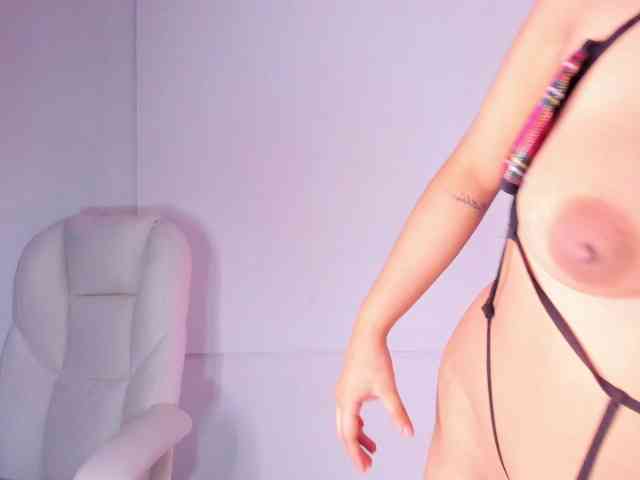 Mia-everly Live Webcam on BongaCams