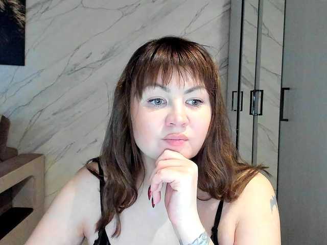 lenaMalina's BongaCams show and profile