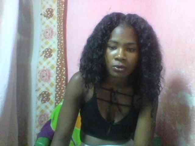 nomenen's webcam live show