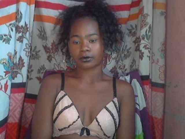 nomenen webcam