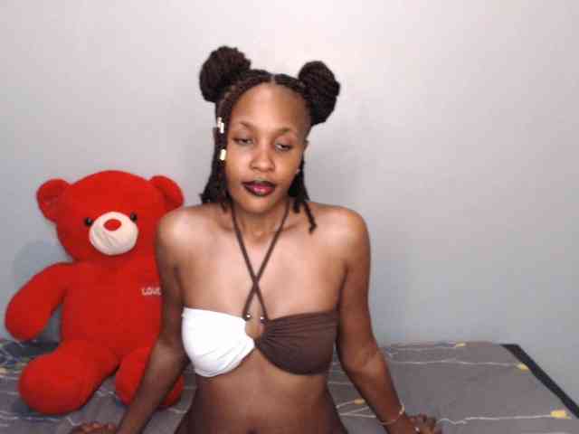 summerqueens Live Webcam on BongaCams