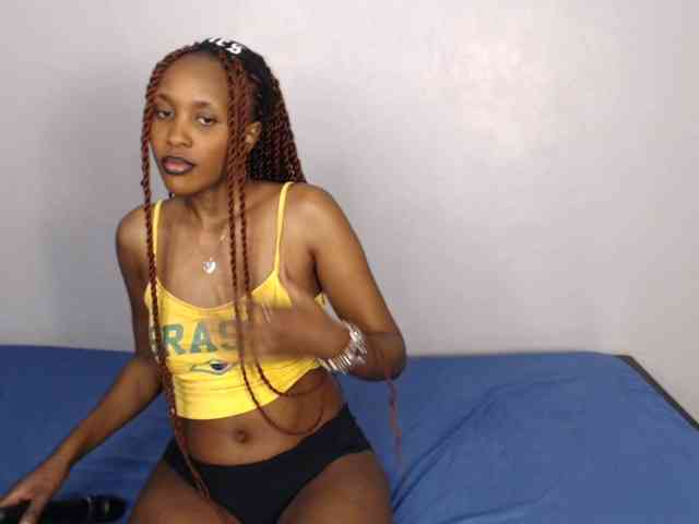 summerqueens Live Webcam on BongaCams