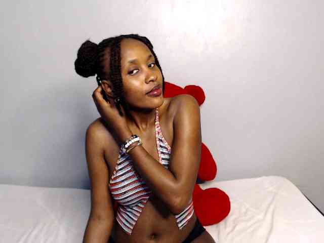 summerqueens Live Webcam on BongaCams