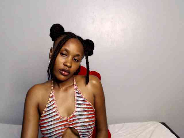 summerqueens Live Webcam on BongaCams