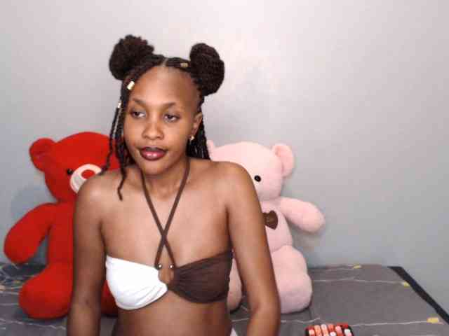 summerqueens Live Webcam on BongaCams