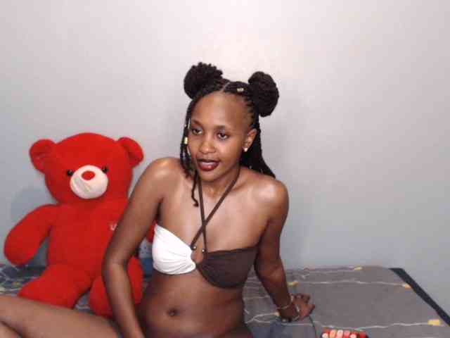 summerqueens Live Webcam on BongaCams