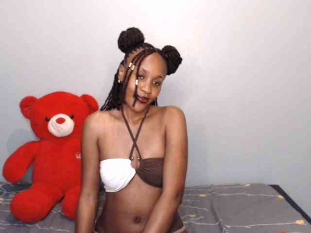summerqueens Live Webcam on BongaCams