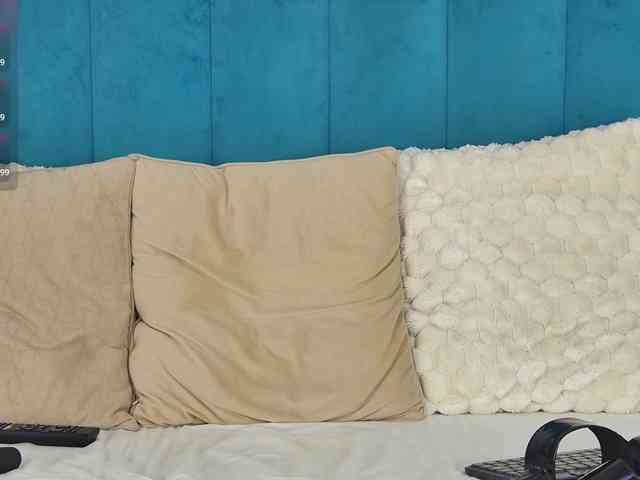 KendraMaxx webcam
