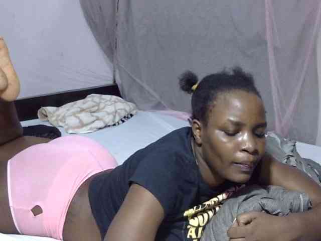 Creamykiteey webcam