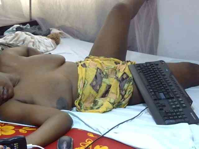 Creamykiteey webcam