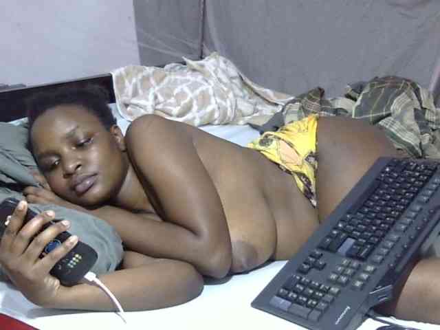 Creamykiteey webcam