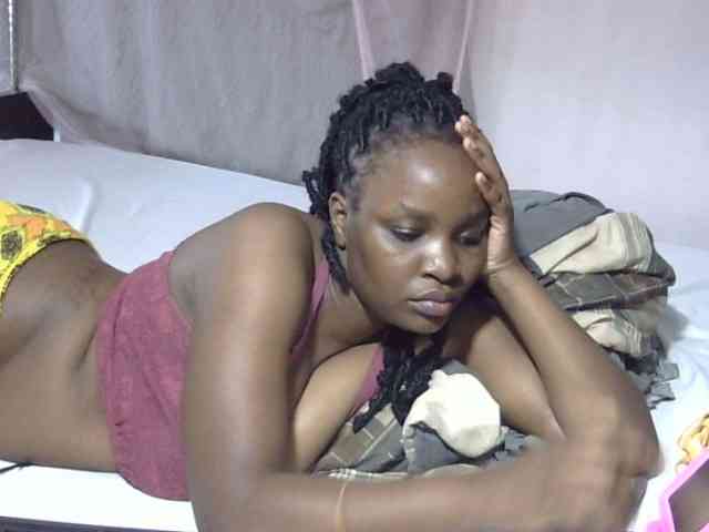 Creamykiteey webcam