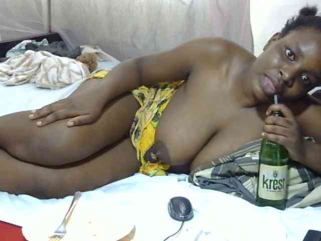 Creamykiteey webcam