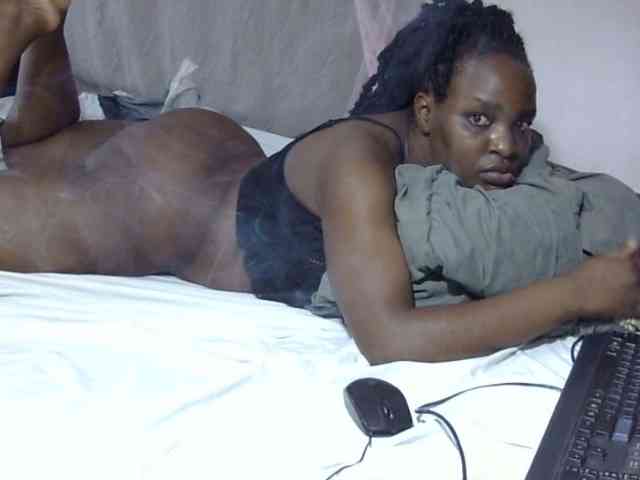 Creamykiteey webcam