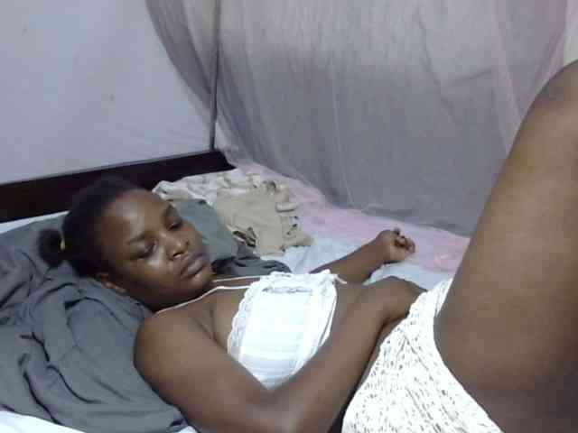 Creamykiteey webcam