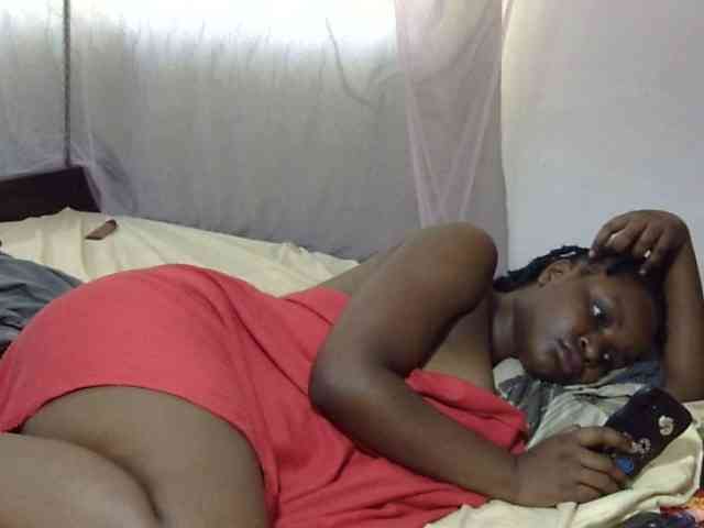 Creamykiteey webcam