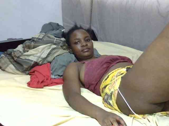 Creamykiteey webcam
