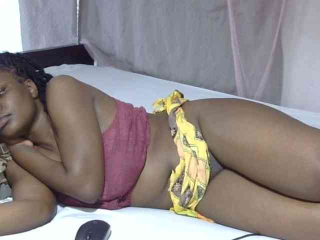 Creamykiteey webcam