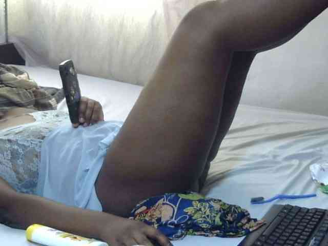 Creamykiteey webcam