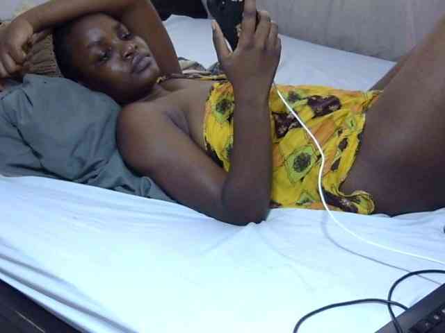 Creamykiteey webcam