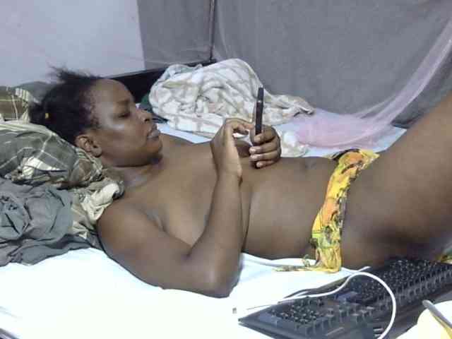 Creamykiteey webcam