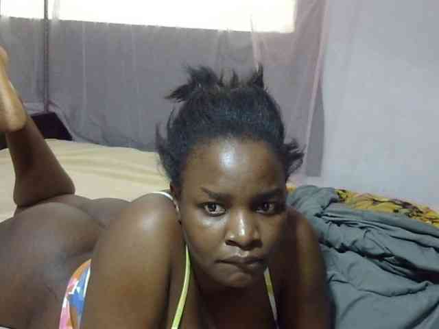 Creamykiteey webcam