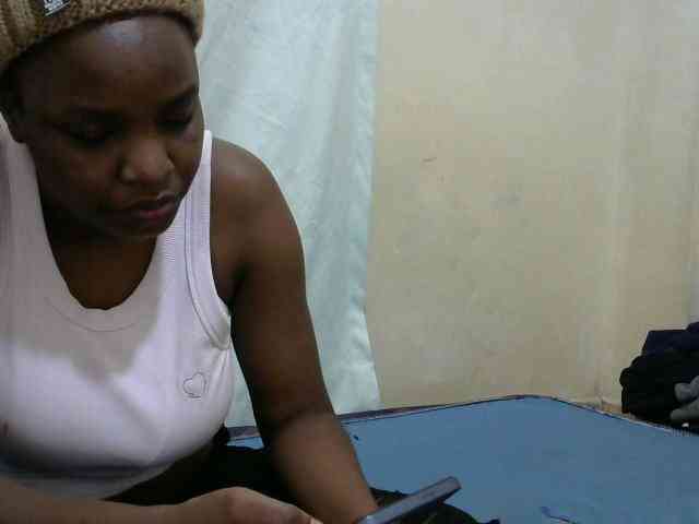 Creamykiteey webcam