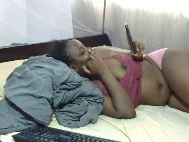Creamykiteey webcam