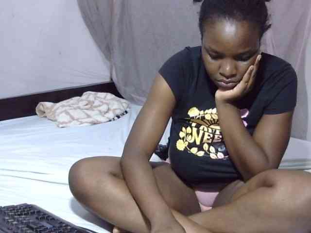 Creamykiteey webcam