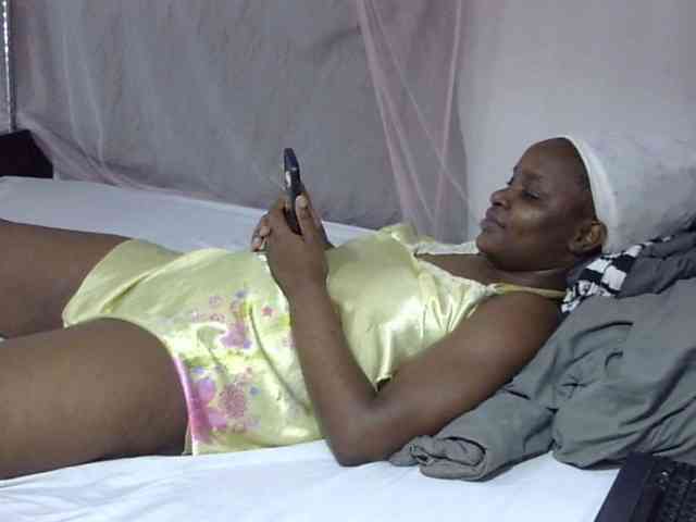 Creamykiteey webcam