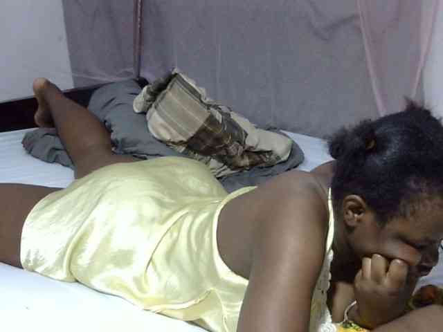 Creamykiteey webcam