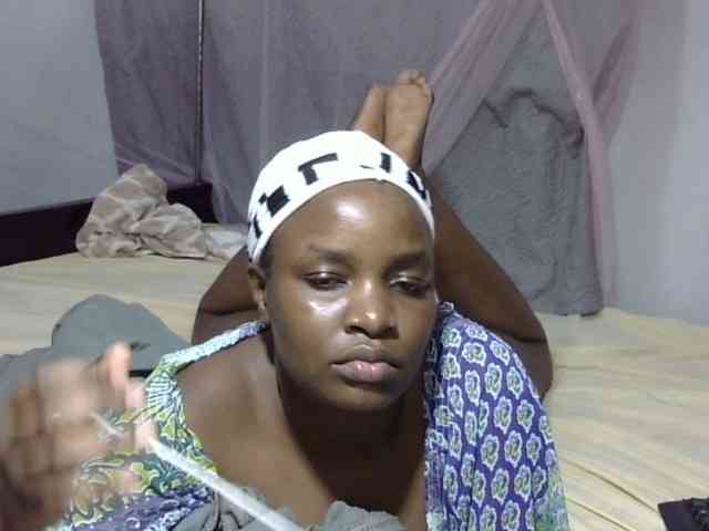 Creamykiteey webcam