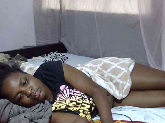 Creamykiteey webcam