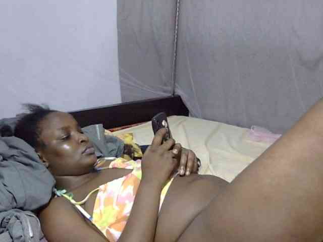 Creamykiteey webcam