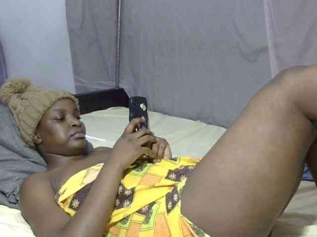 Creamykiteey webcam