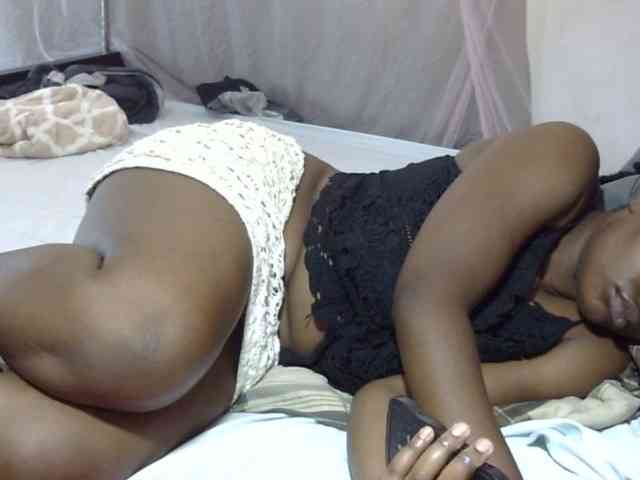 Creamykiteey webcam