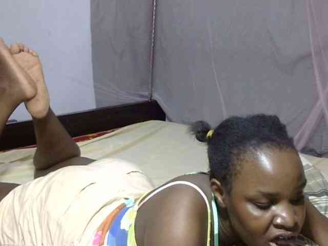 Creamykiteey webcam