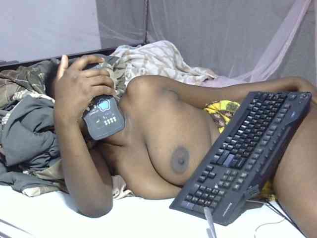 Creamykiteey webcam