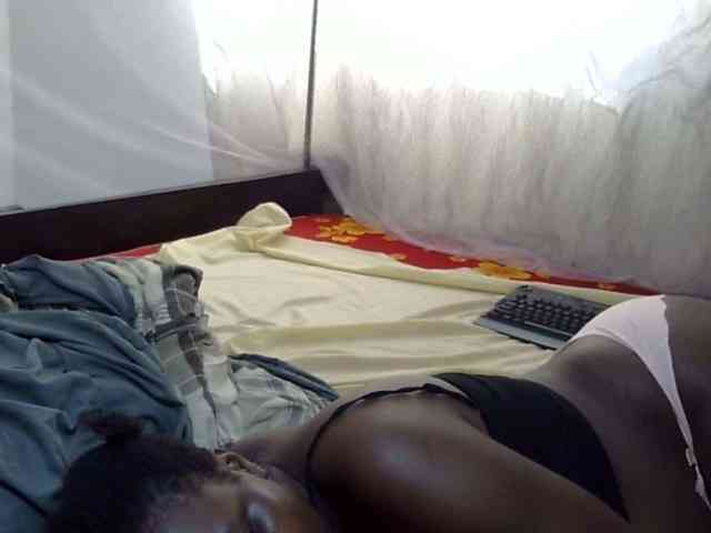 Creamykiteey webcam